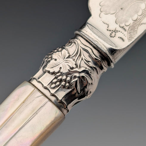 約 1875 年英國古董白色珍珠母手柄甜點餐具,6 對,帶托盤